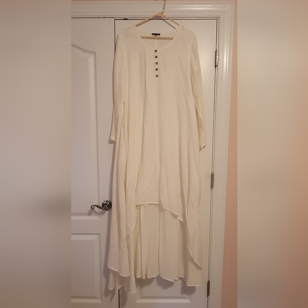 Elegant Cream Long Sleeve Dress